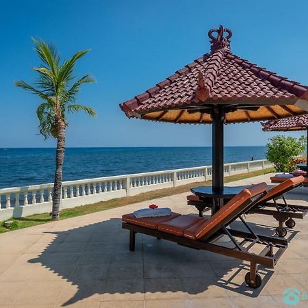 Villa Namaste - Beachfront At Lovina 10P, Pool, Bbq Banjar  ภายนอก รูปภาพ