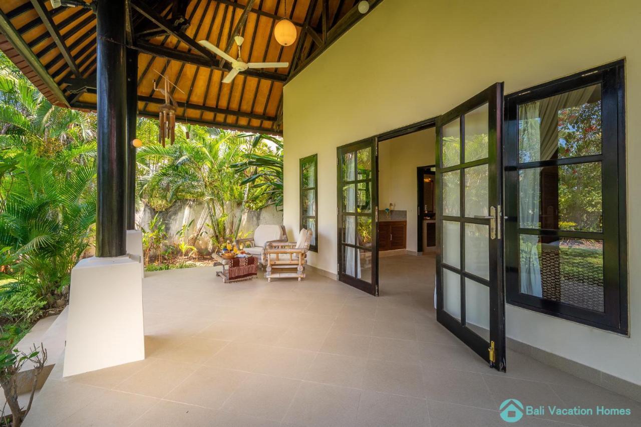 Villa Namaste - Beachfront At Lovina 10P, Pool, Bbq Banjar  ภายนอก รูปภาพ