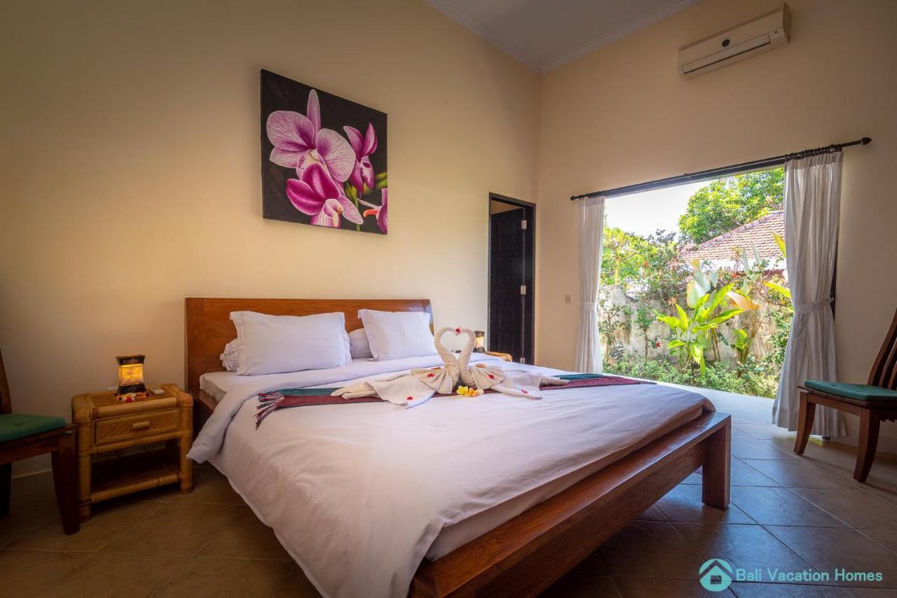 Villa Namaste - Beachfront At Lovina 10P, Pool, Bbq Banjar  ภายนอก รูปภาพ