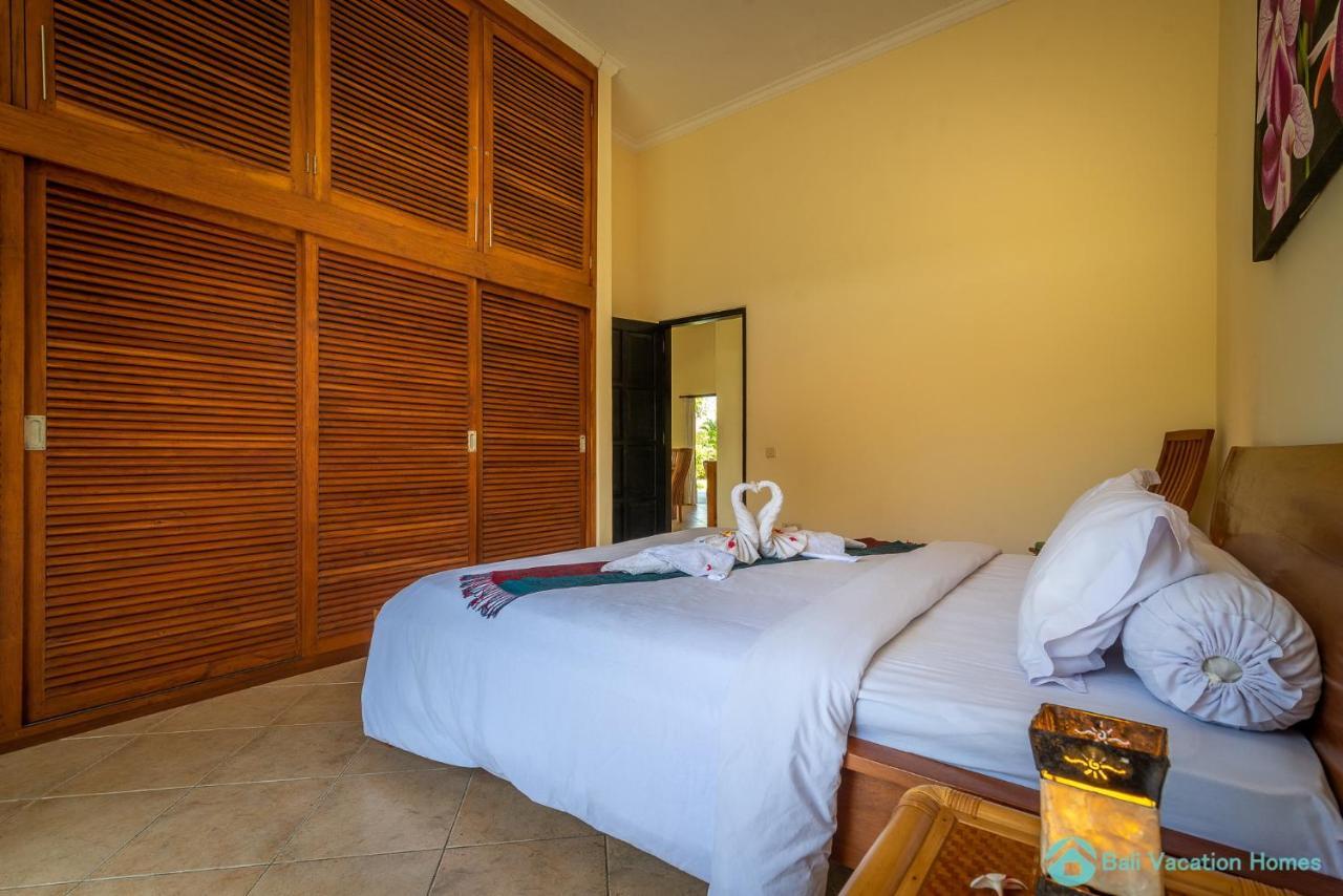 Villa Namaste - Beachfront At Lovina 10P, Pool, Bbq Banjar  ภายนอก รูปภาพ