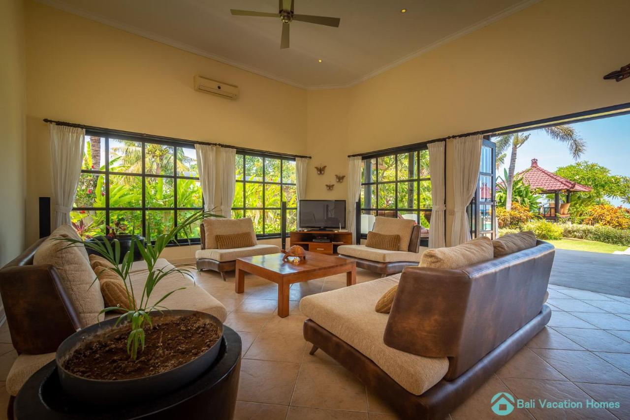 Villa Namaste - Beachfront At Lovina 10P, Pool, Bbq Banjar  ภายนอก รูปภาพ